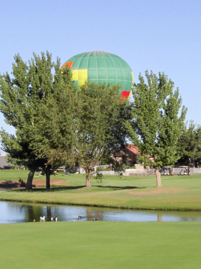 沙漠湖高尔夫俱乐部